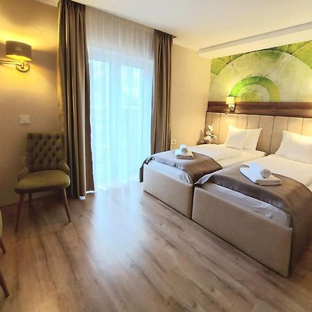 Papuli Rooms 4U Senta Luaran gambar