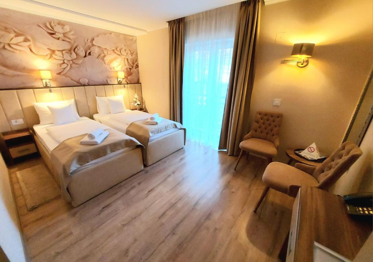 Papuli Rooms 4U Senta Luaran gambar